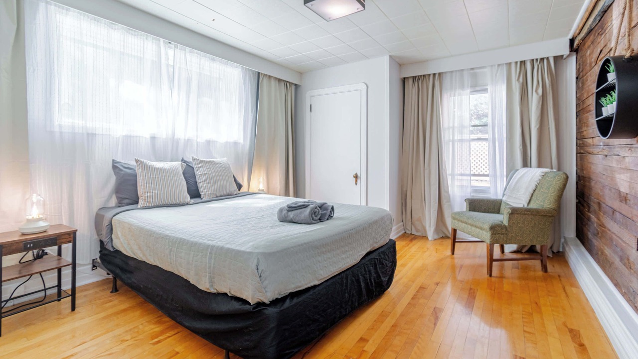 Photo of Bedroom in Ste Anne de Beaupre