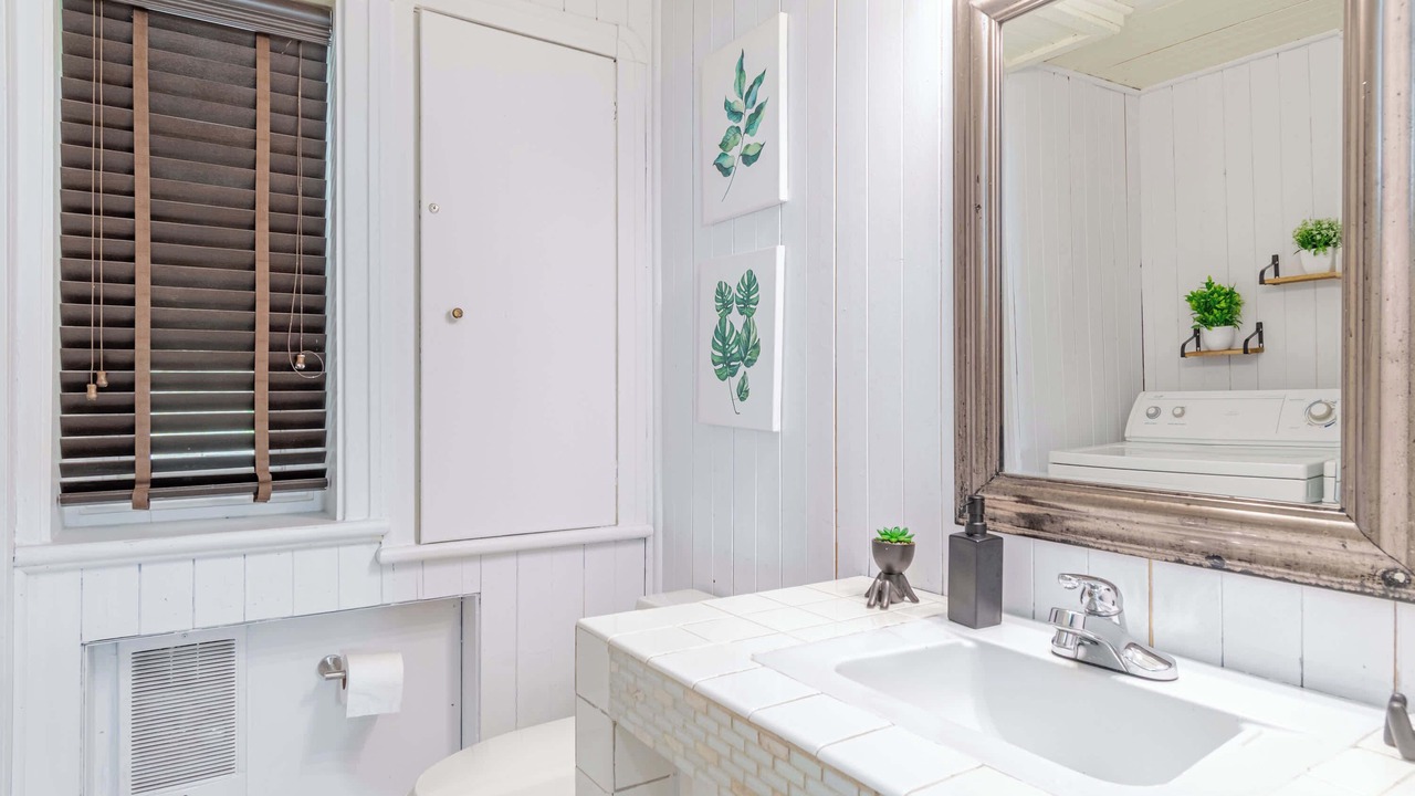 Photo of Bathroom in Ste Anne de Beaupre