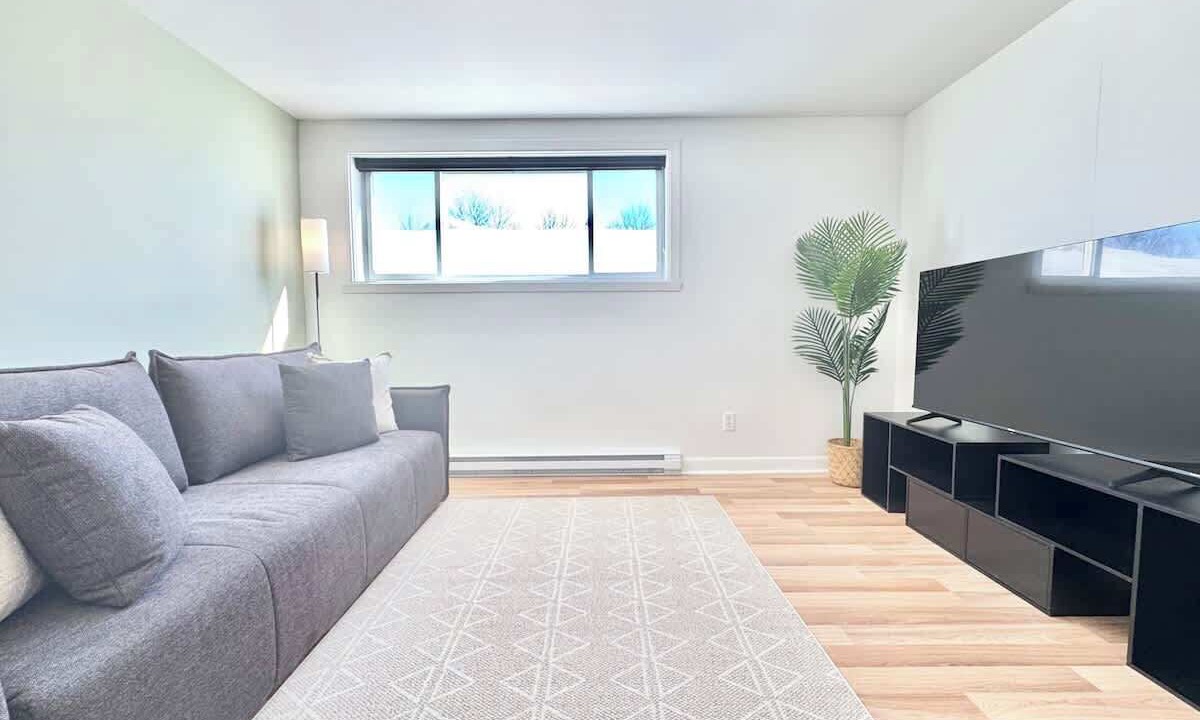 Photo of Livingroom in Ste. Foy
