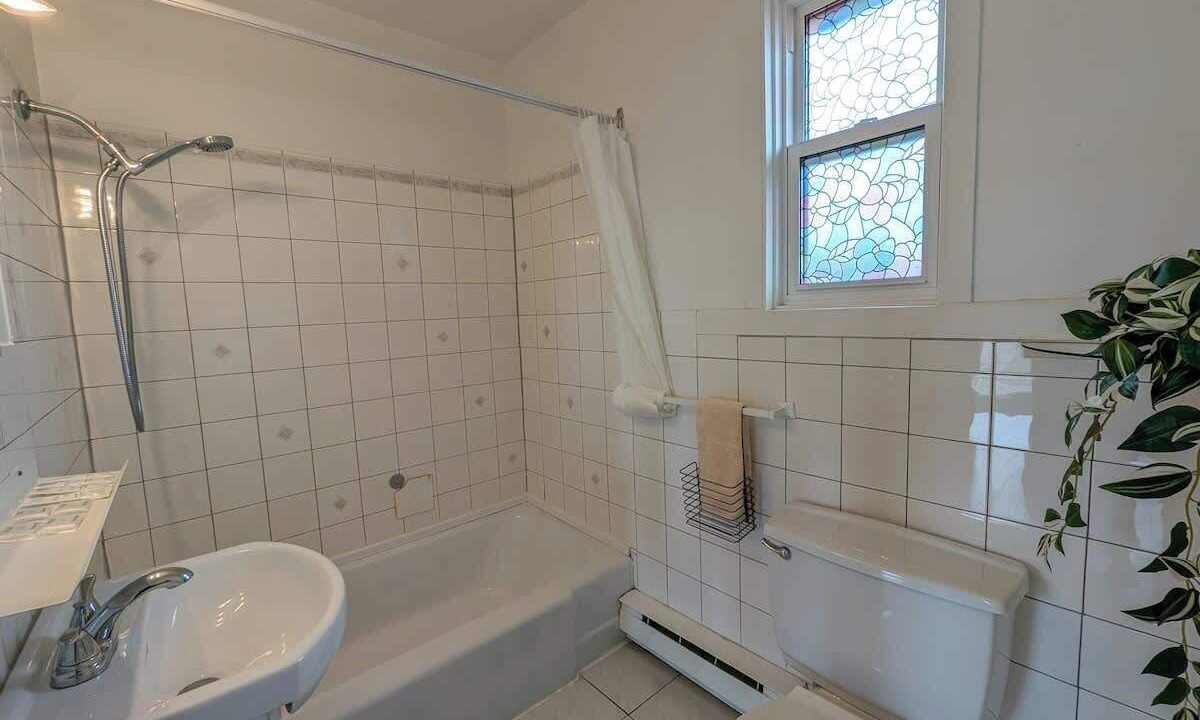 Photo of Bathroom in Ste Anne de Beaupre