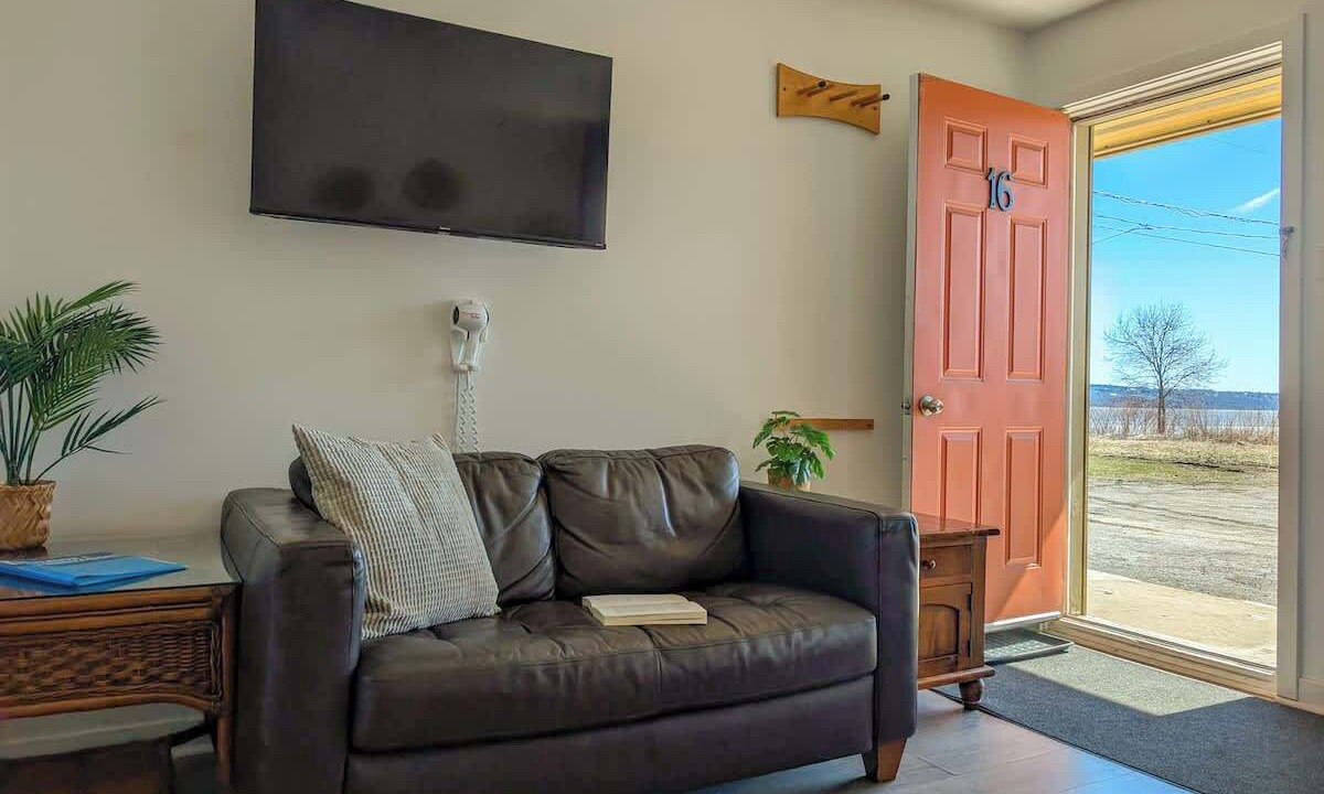 Photo of Livingroom in Ste Anne de Beaupre