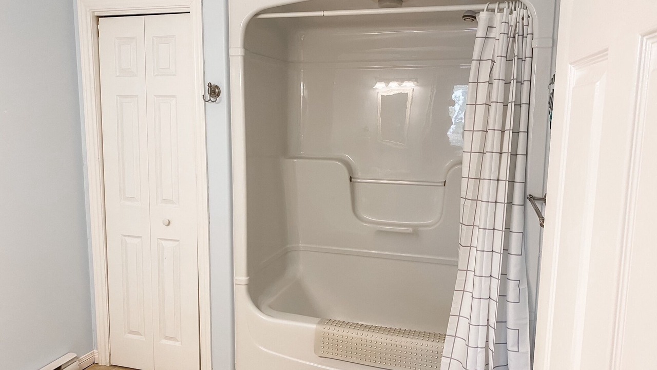 Photo of Bathroom in Pointe-du-Chene