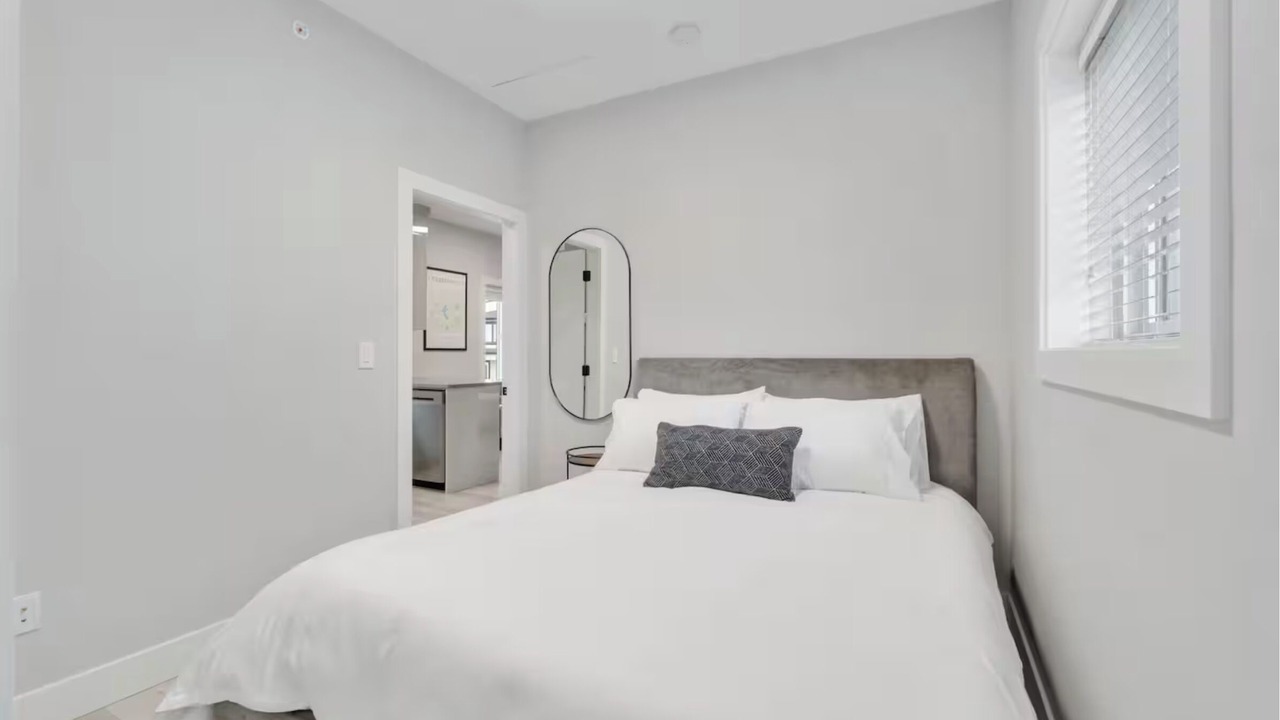 Photo of Bedroom in Sunset