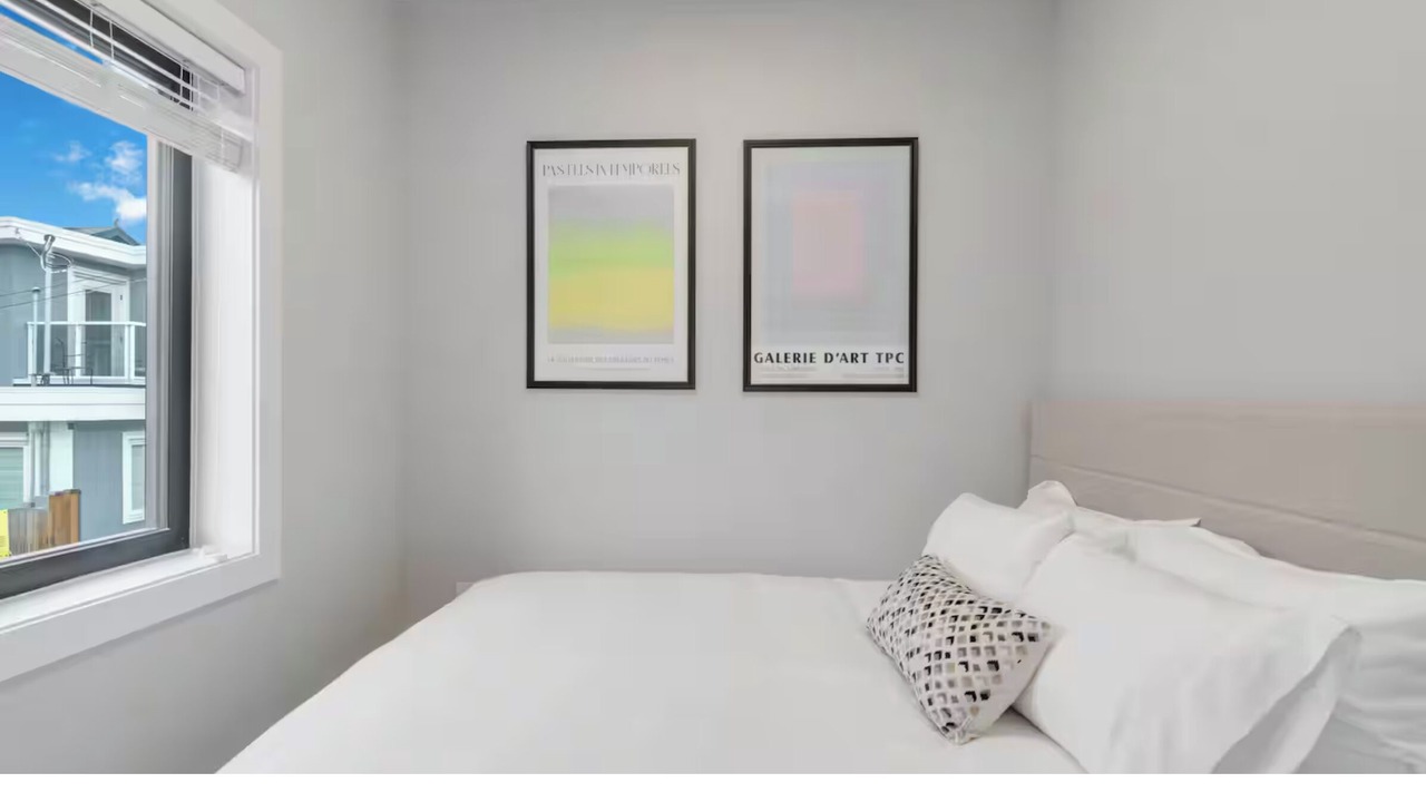 Photo of Bedroom in Sunset