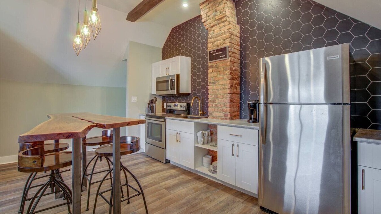 Photo of Kitchen in Downtown Niagara Falls