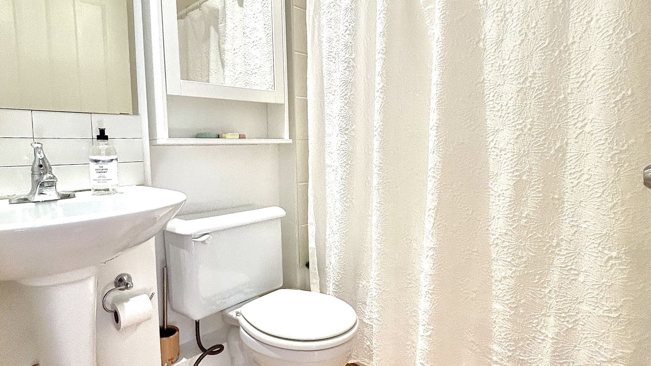 Photo of Bathroom in Mile-Ex