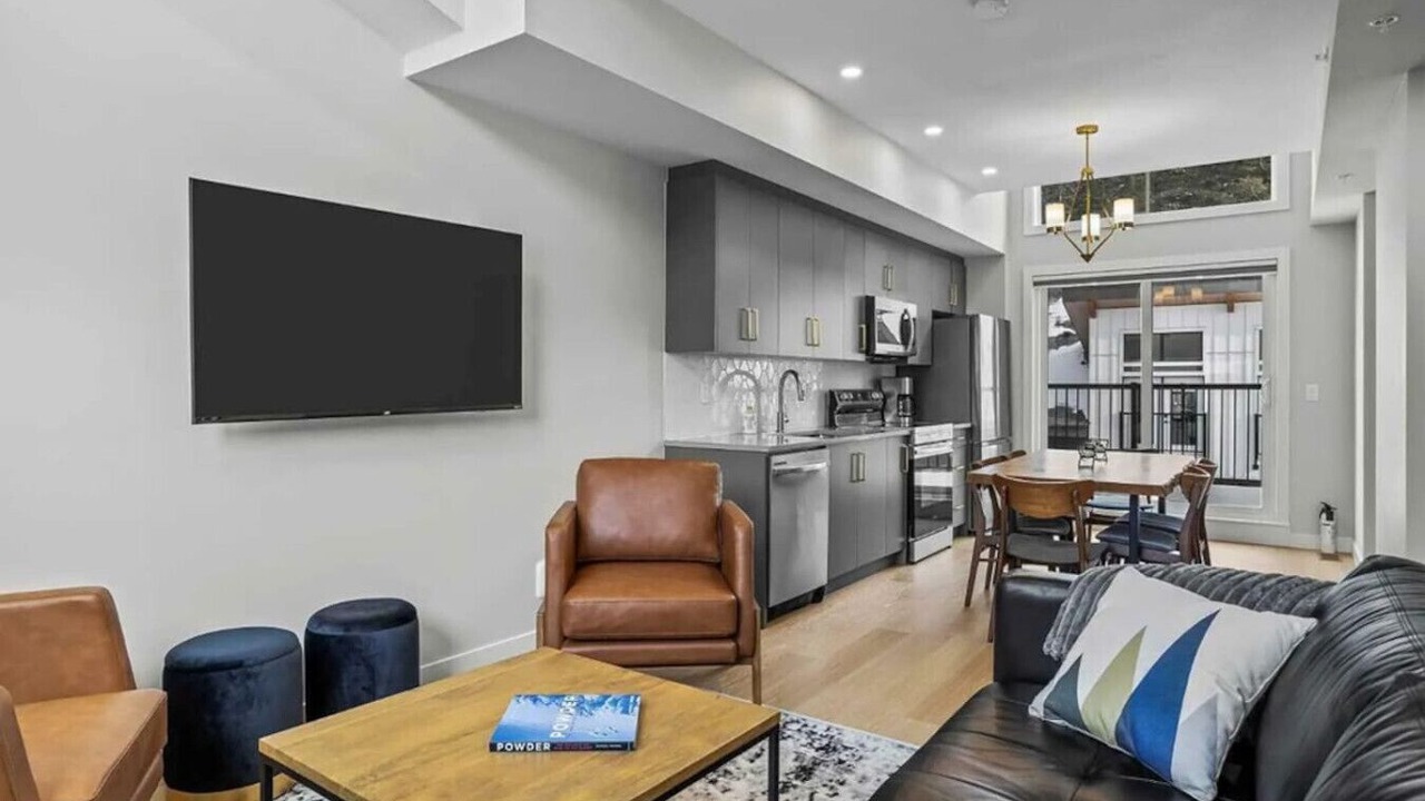 Photo of Livingroom in Harvie Heights