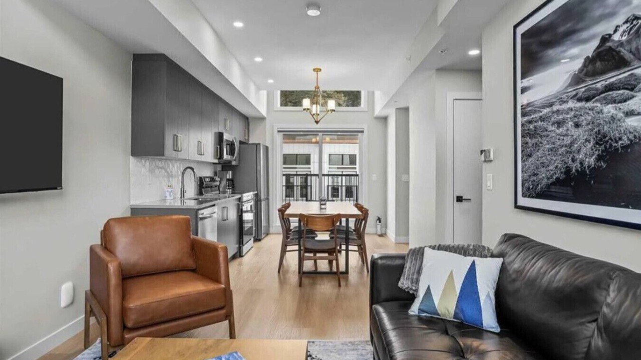 Photo of Livingroom in Harvie Heights