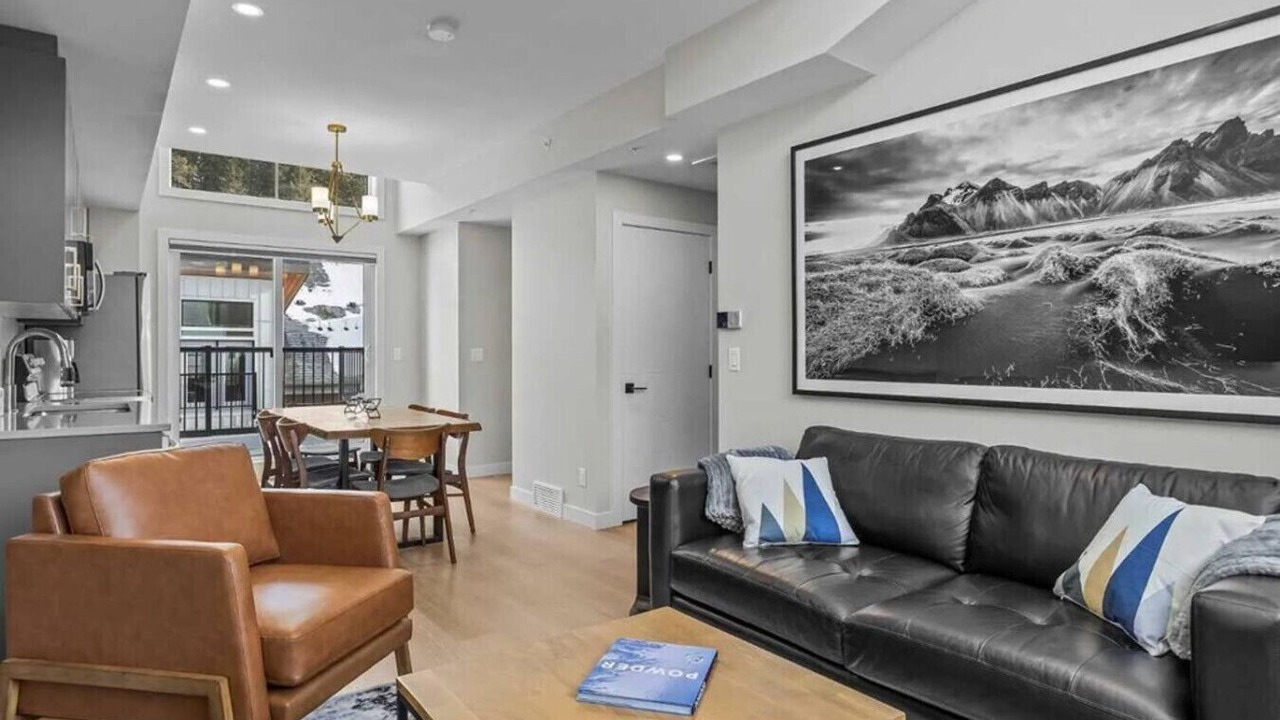 Photo of Livingroom in Harvie Heights
