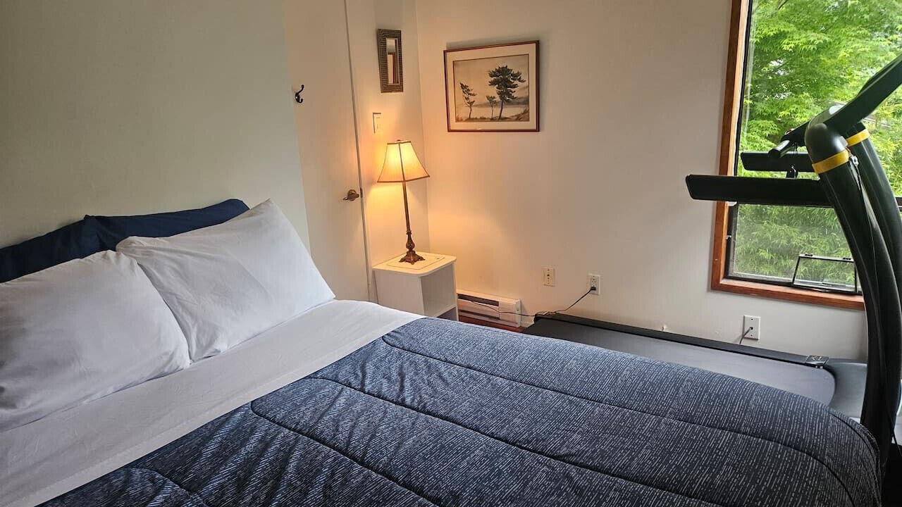 Photo of Bedroom in Bowen Island