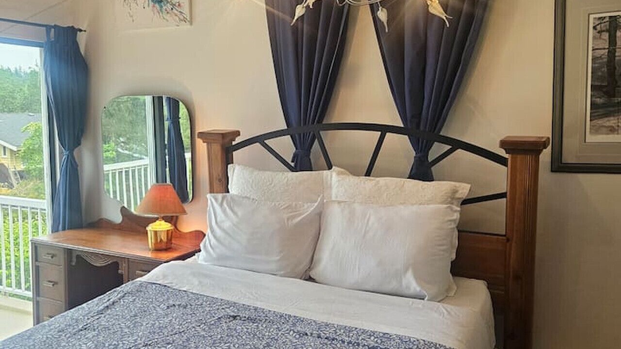 Photo of Bedroom in Bowen Island