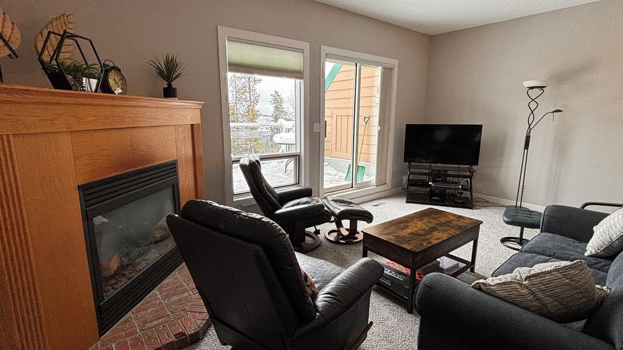 Photo of Livingroom in East Kootenay