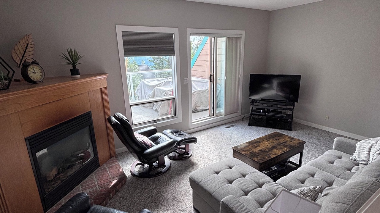 Photo of Livingroom in East Kootenay