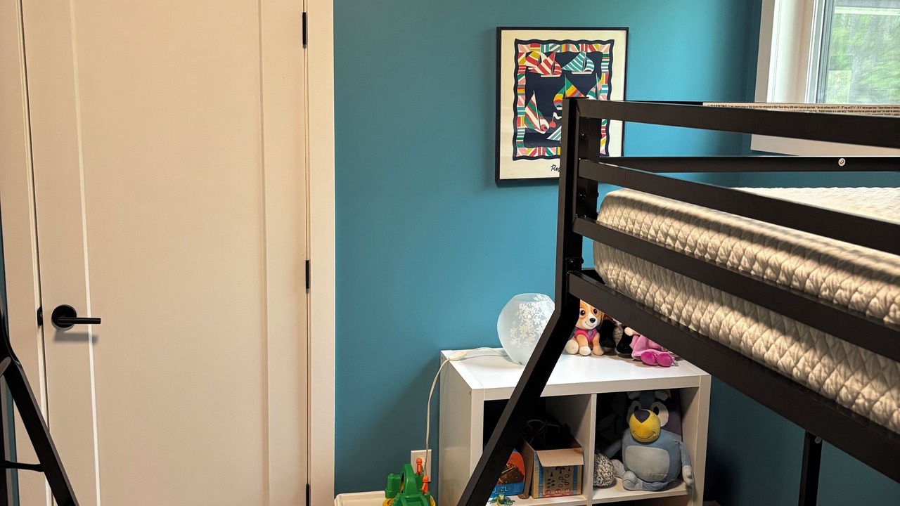 Photo of Bedroom in Victoria Beach