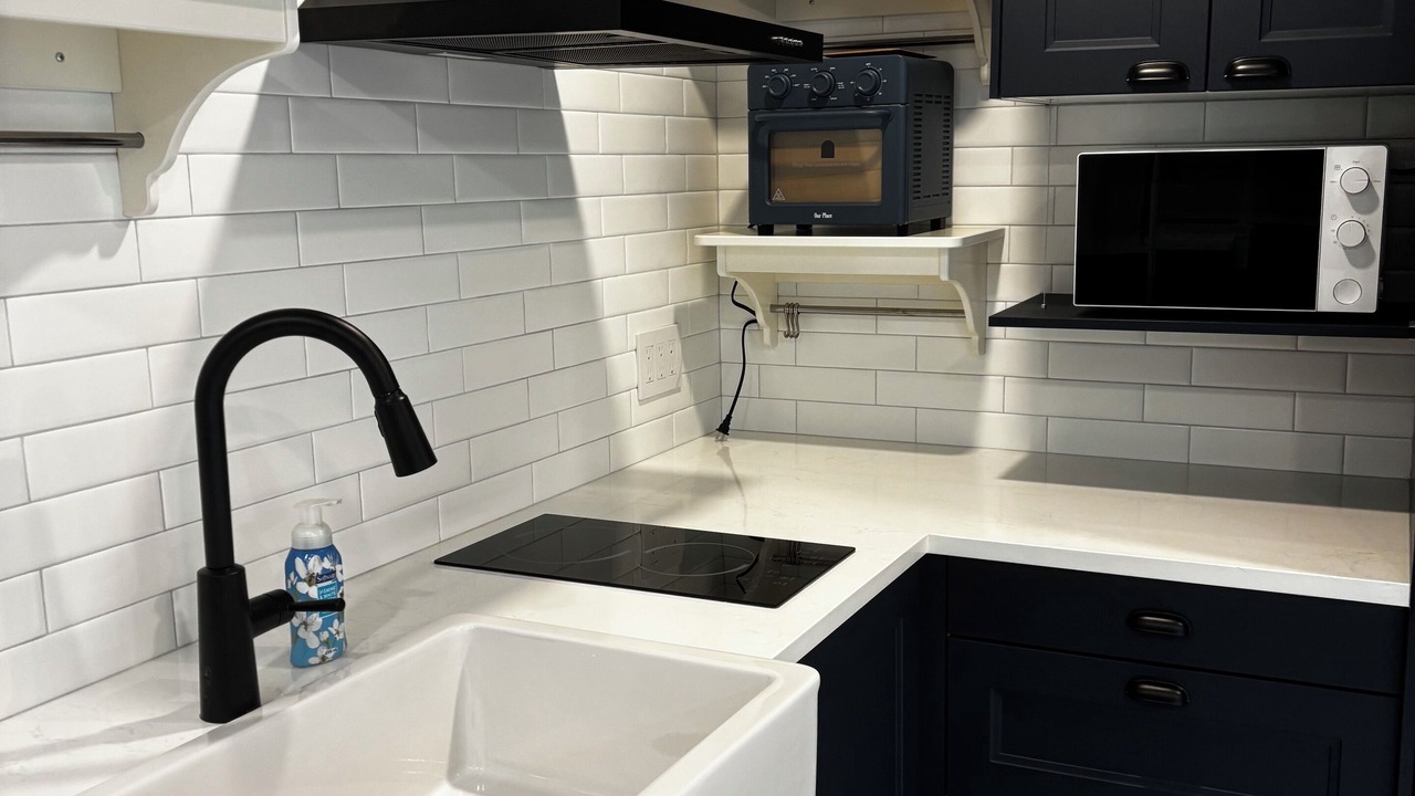 Photo of Kitchen in District of North Vancouver