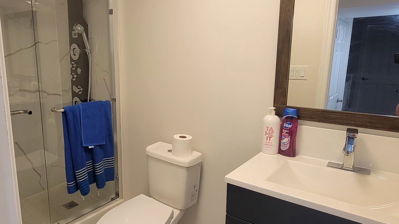Photo of Bathroom in Stoney Creek