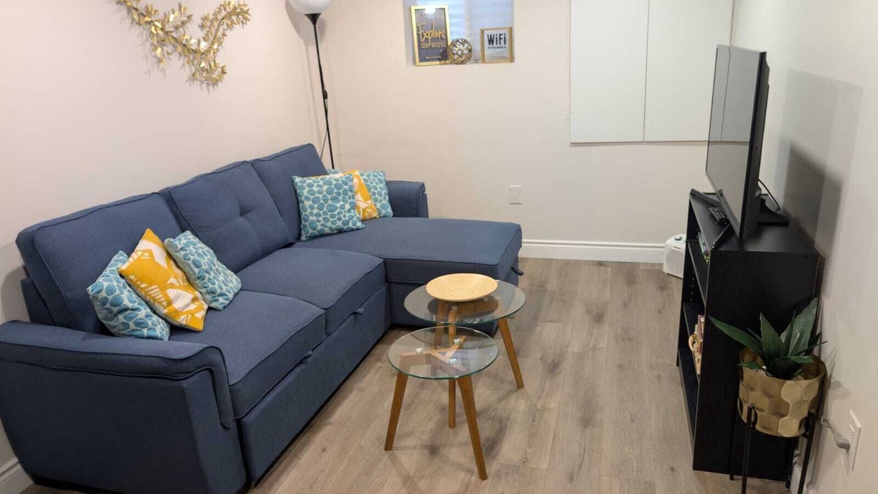 Photo of Livingroom in Stoney Creek