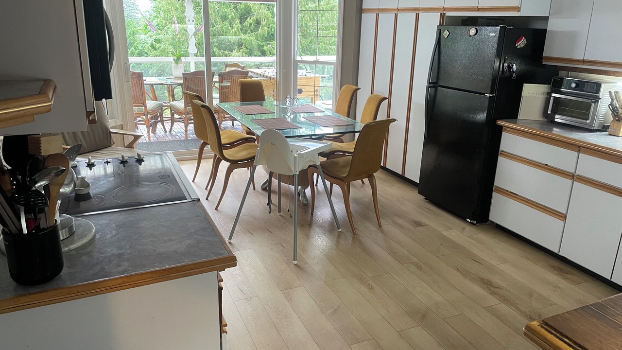 Photo of Kitchen in Lindell Beach