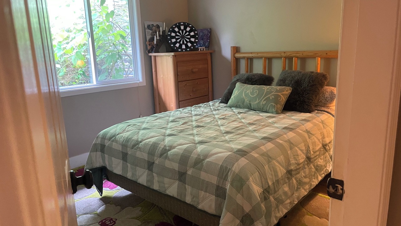 Photo of Bedroom in Lindell Beach