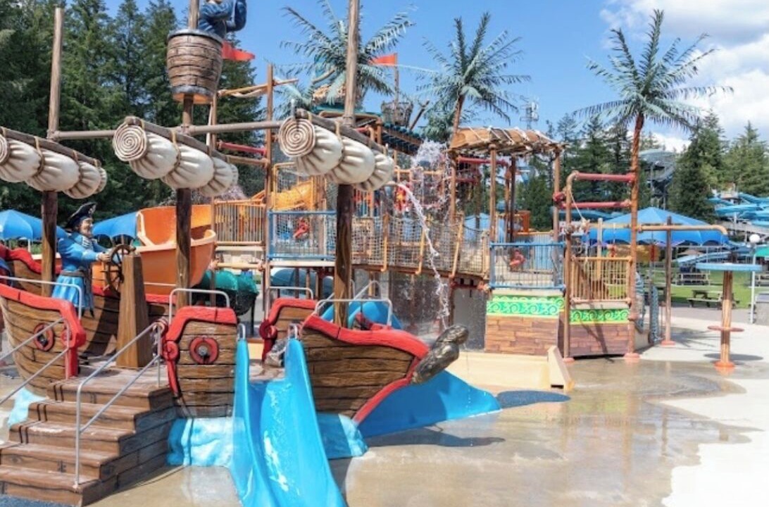 Photo of Others in Lindell Beach