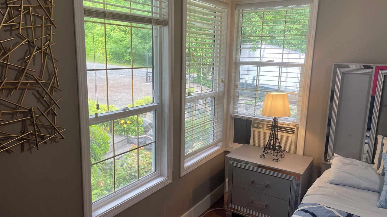 Photo of Bedroom in Lindell Beach