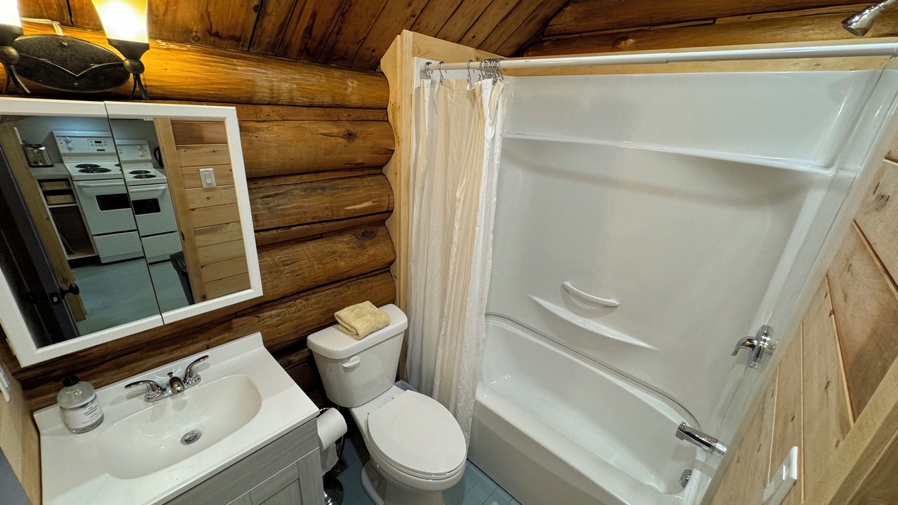 Photo of Bathroom in Highland Grove