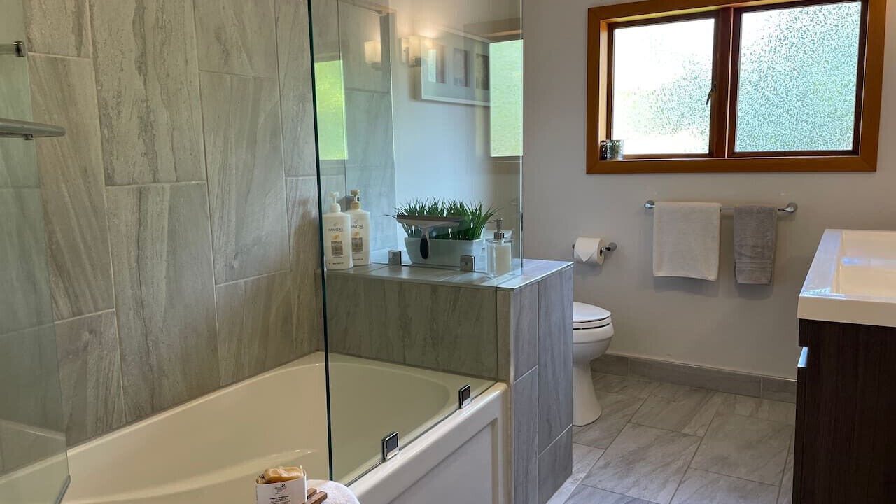 Photo of Bathroom in Ucluelet