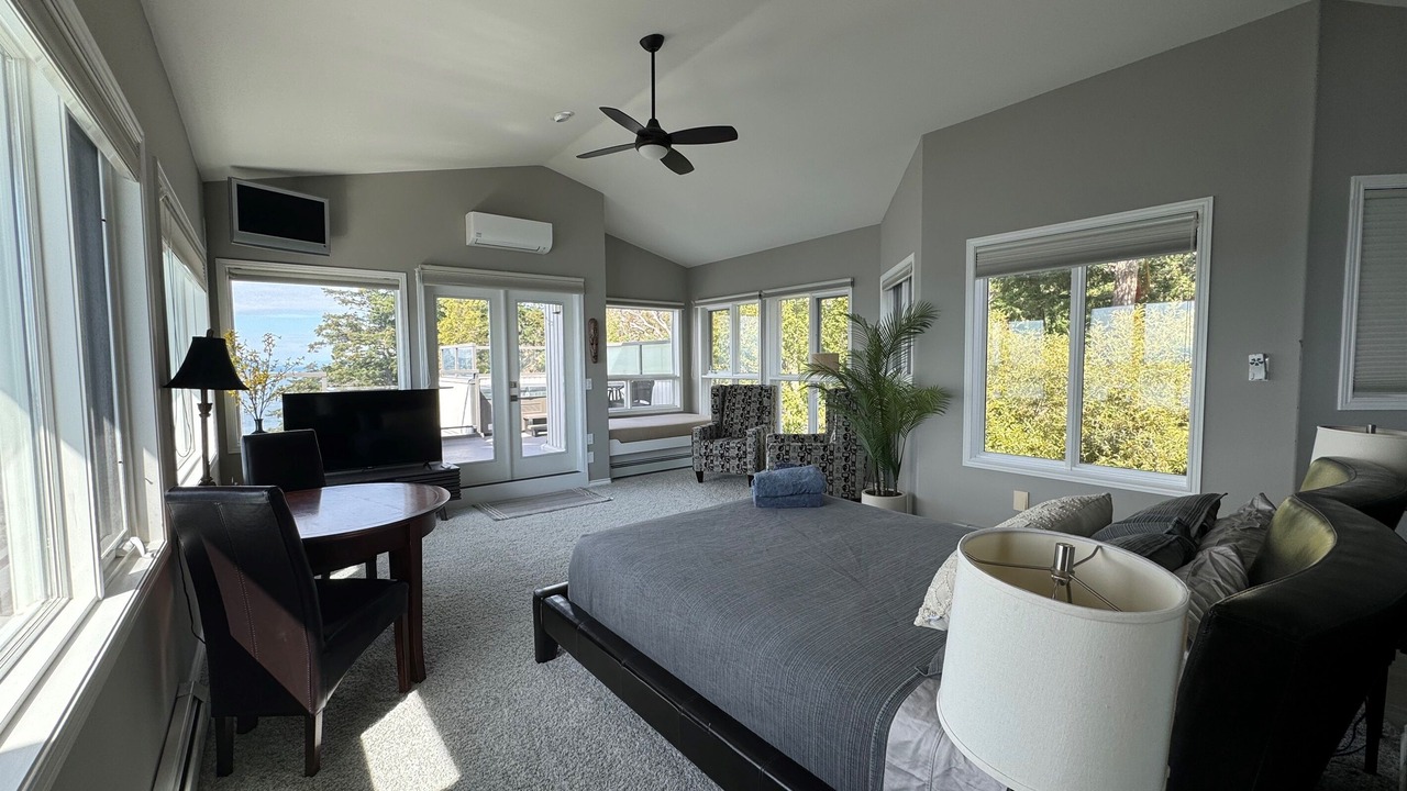 Photo of Bedroom in Pender Island