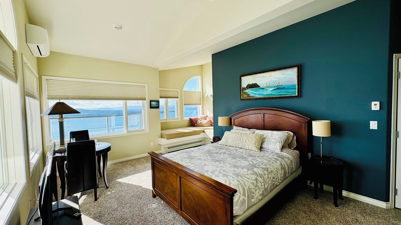 Photo of Bedroom in Pender Island