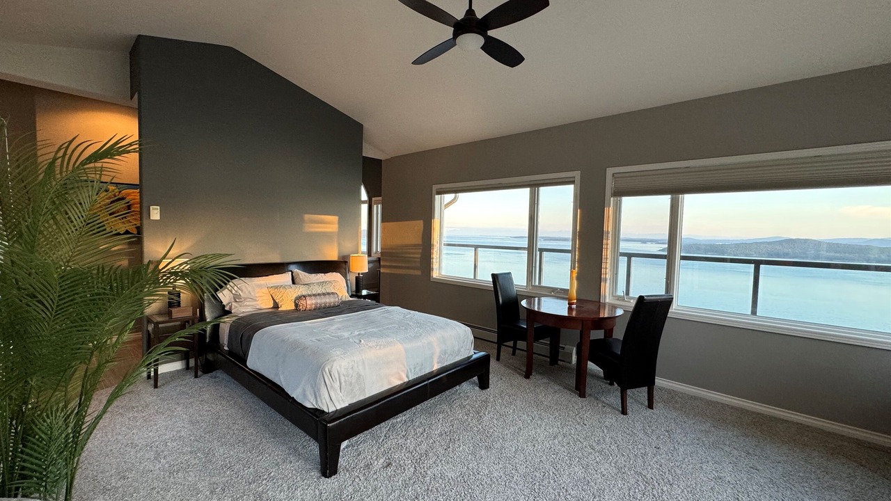 Photo of Bedroom in Pender Island