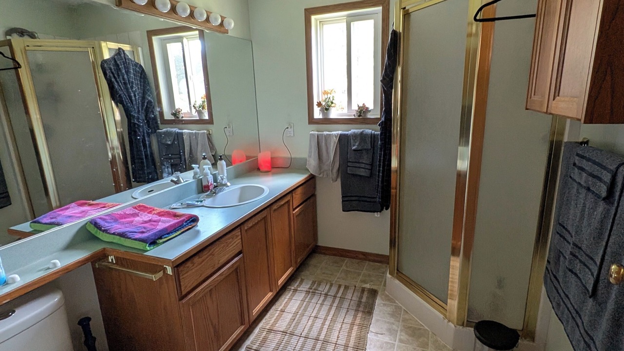 Photo of Bathroom in Thompson-Nicola Regional District