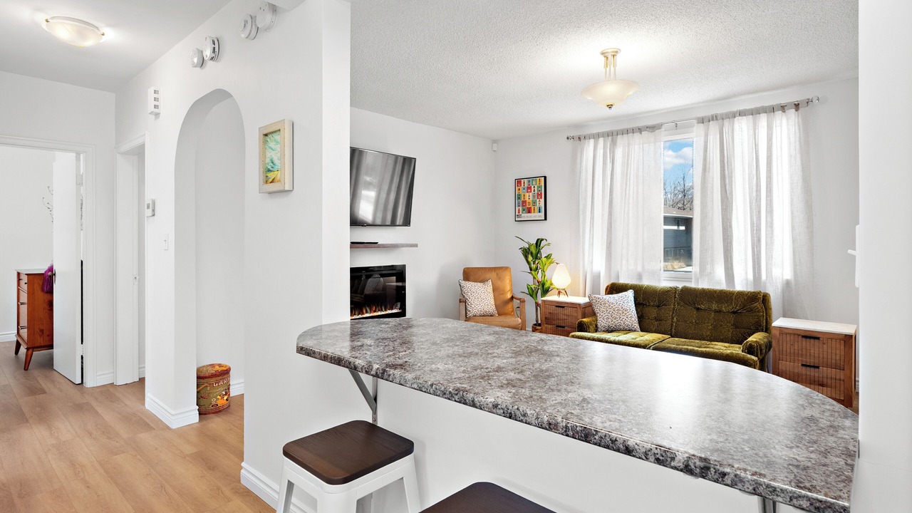 Photo of Livingroom in Saskatoon Downtown
