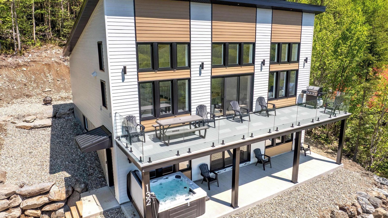 Photo of Patio Balcony in Notre-Dame-Auxiliatrice-de-Buckland