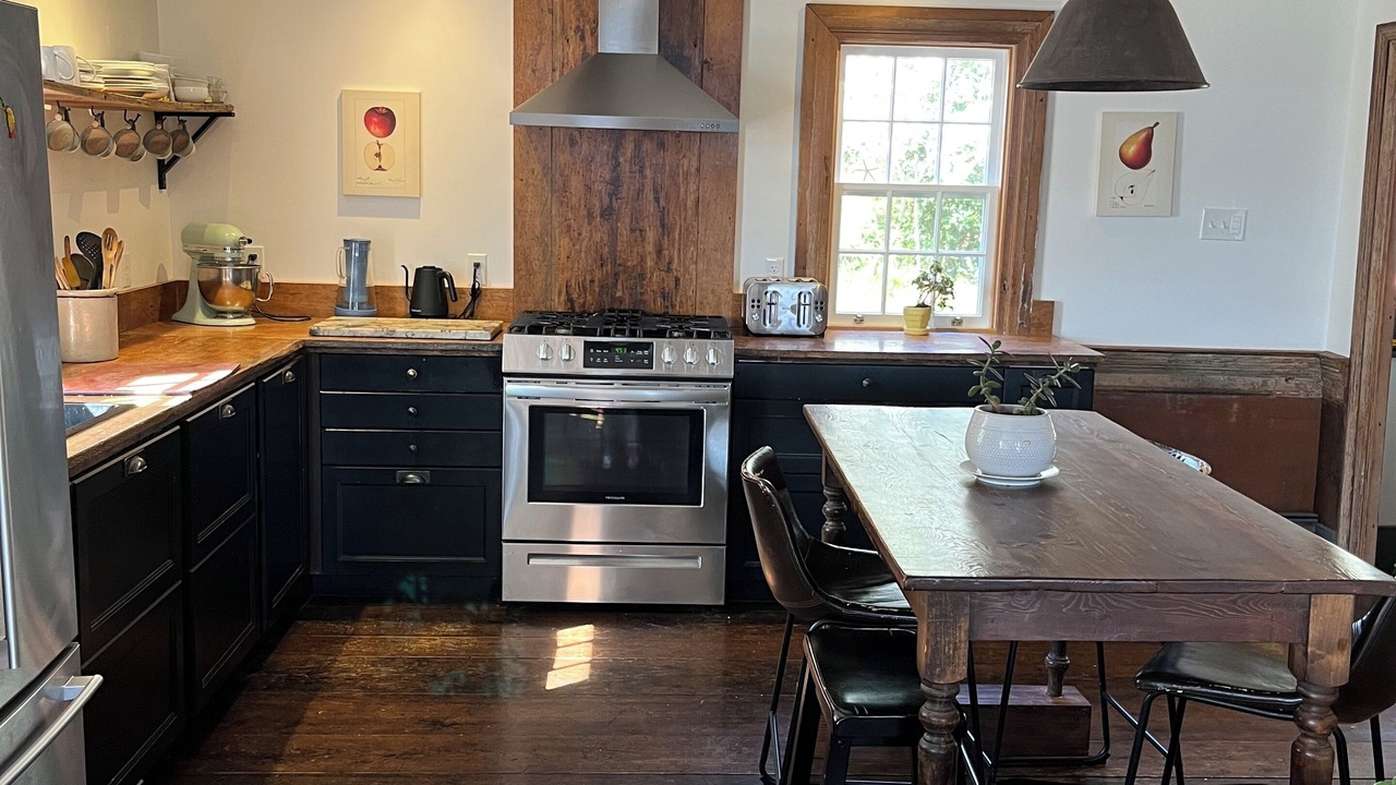 Photo of Kitchen in Lunenburg County
