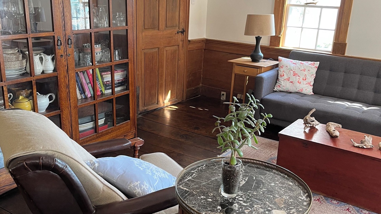 Photo of Livingroom in Lunenburg County