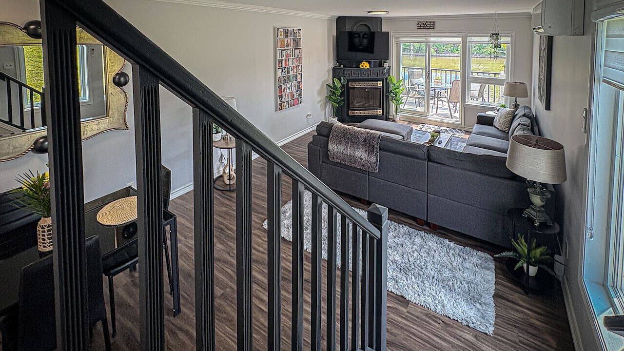 Photo of Livingroom in Wasaga Beach