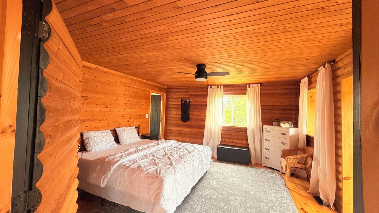 Photo of Bedroom in Tobermory