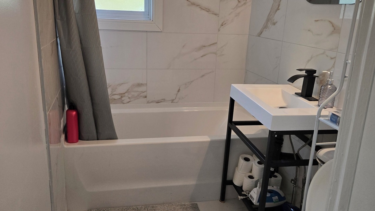 Photo of Bathroom in Cote-Saint-Paul