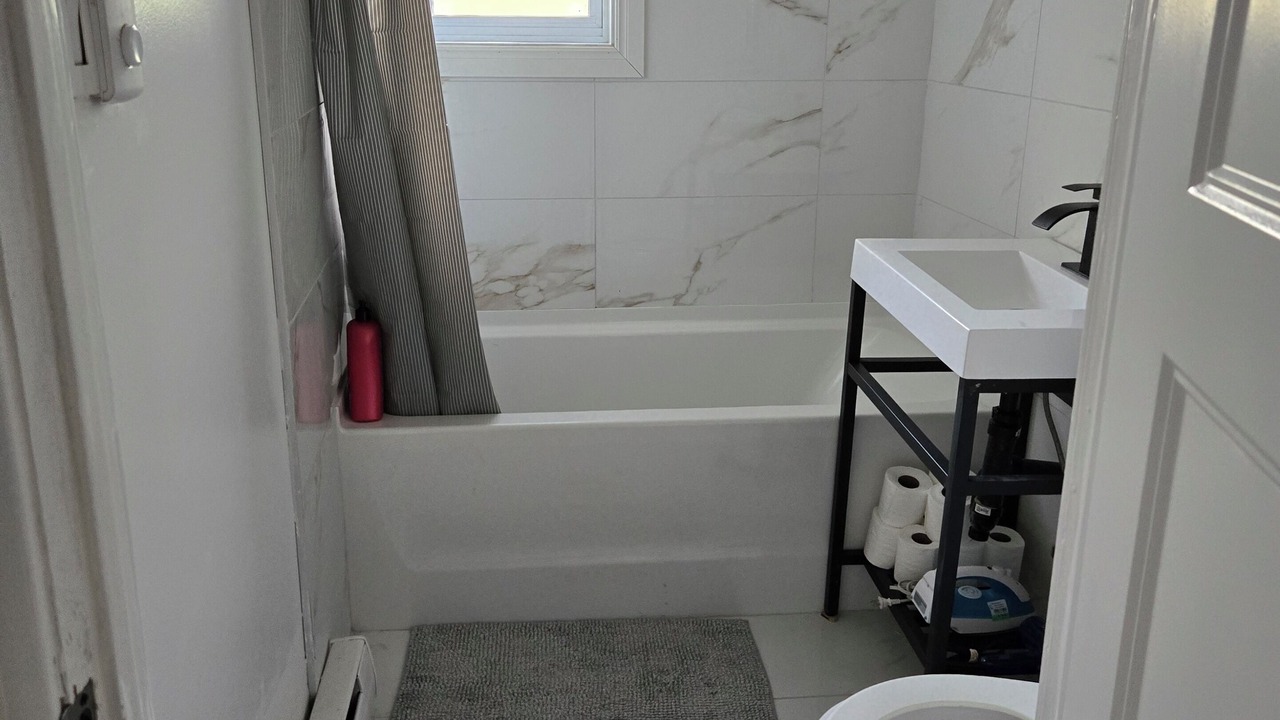 Photo of Bathroom in Cote-Saint-Paul