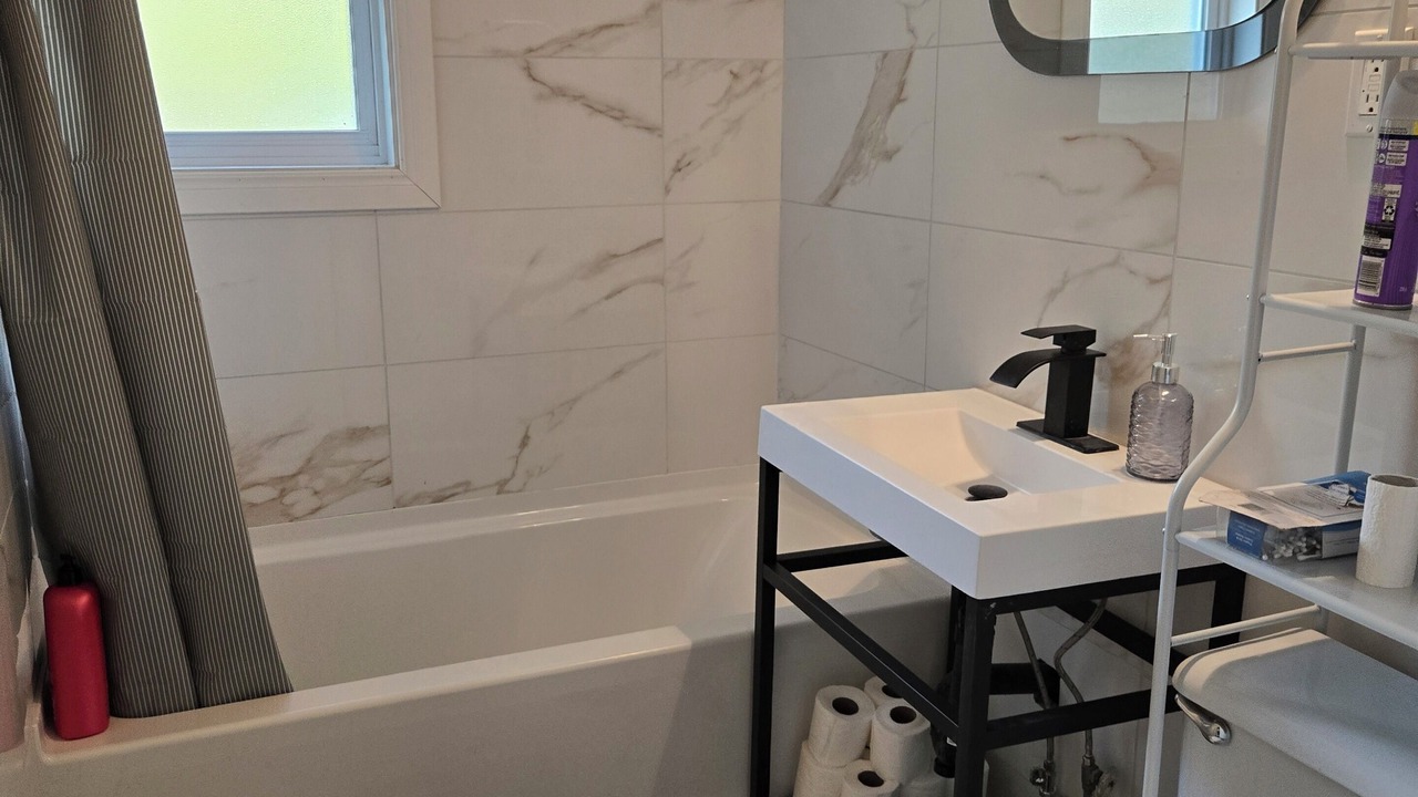 Photo of Bathroom in Cote-Saint-Paul