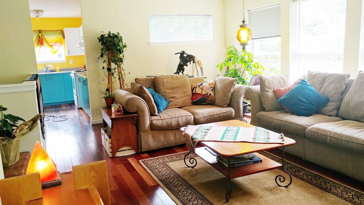 Photo of Livingroom in Shawnigan Lake