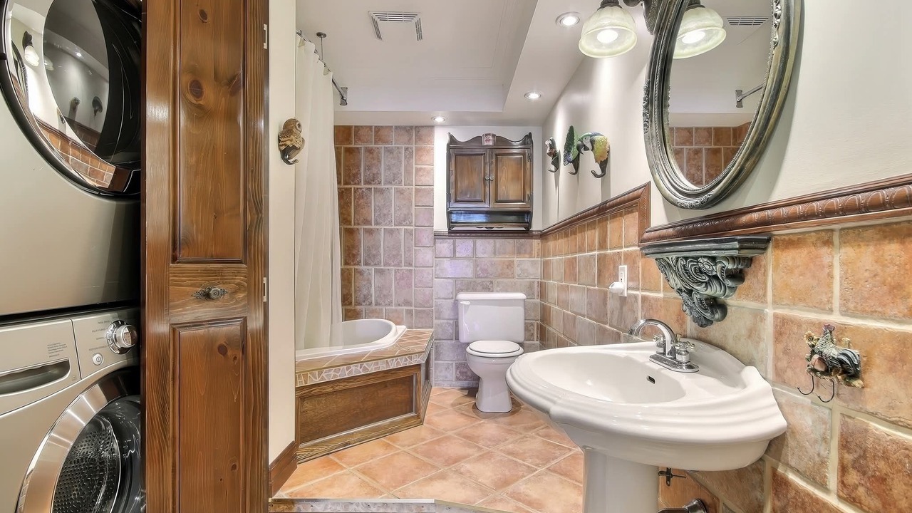 Photo of Bathroom in Pincourt