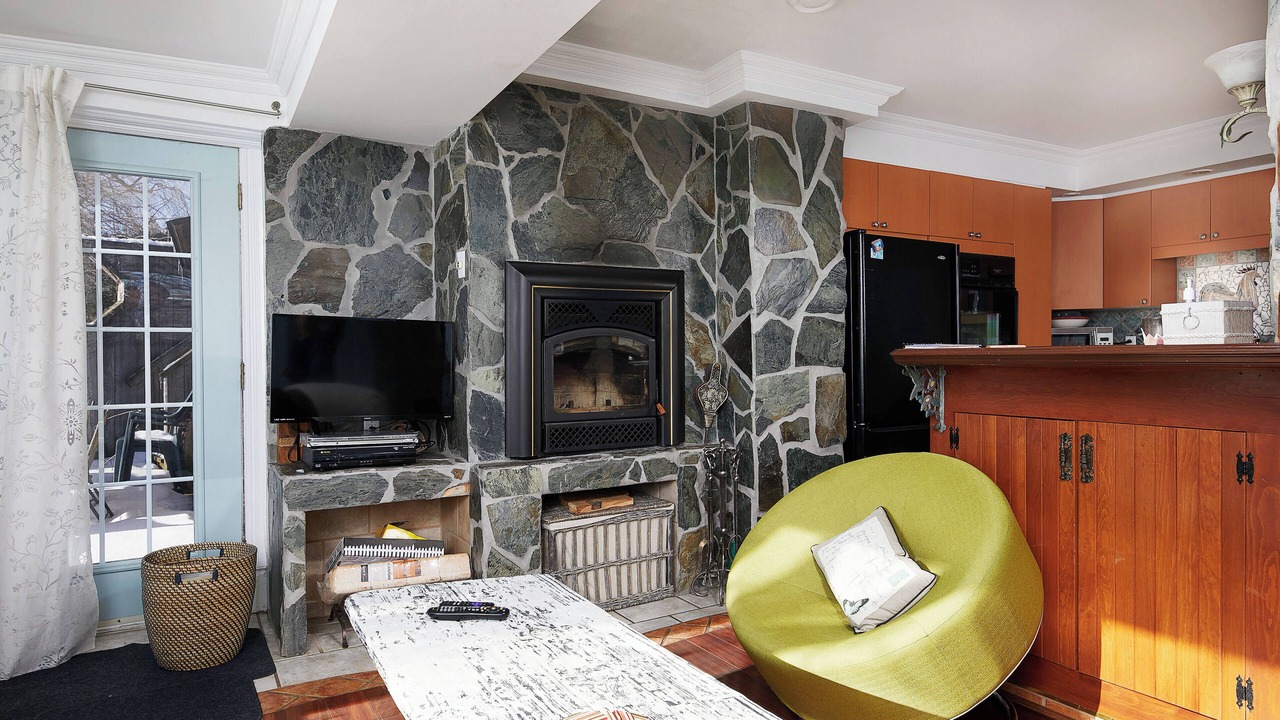 Photo of Livingroom in Pincourt