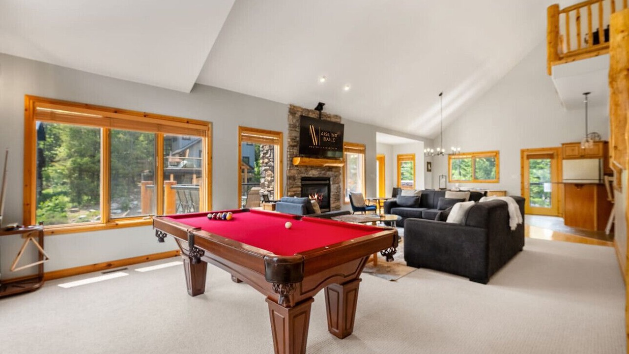 Photo of Livingroom in Forest Ridge Estates
