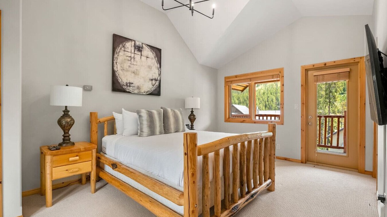 Photo of Bedroom in Forest Ridge Estates
