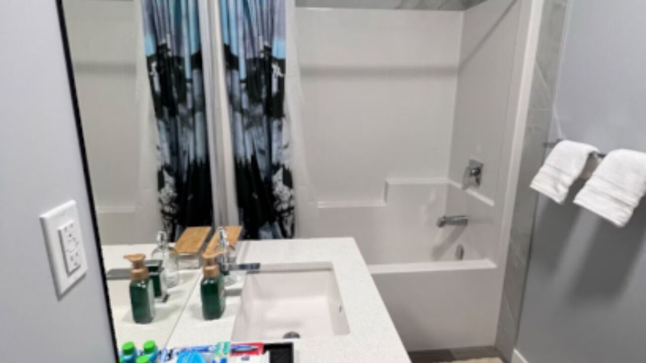 Photo of Bathroom in Division No. 11