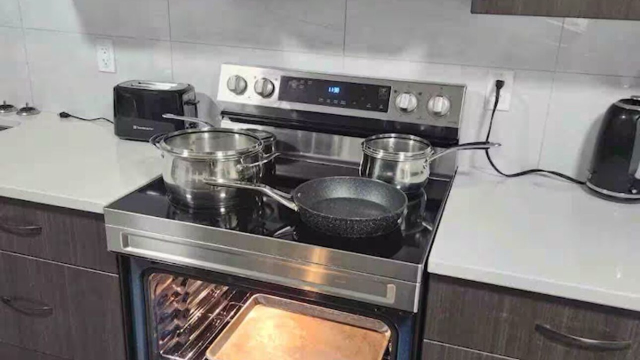 Photo of Kitchen in Division No. 11