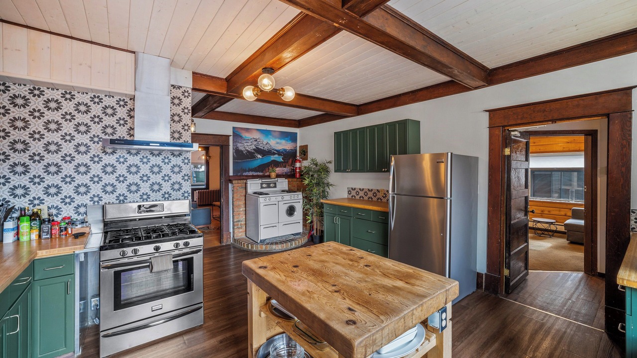 Photo of Kitchen in Banff
