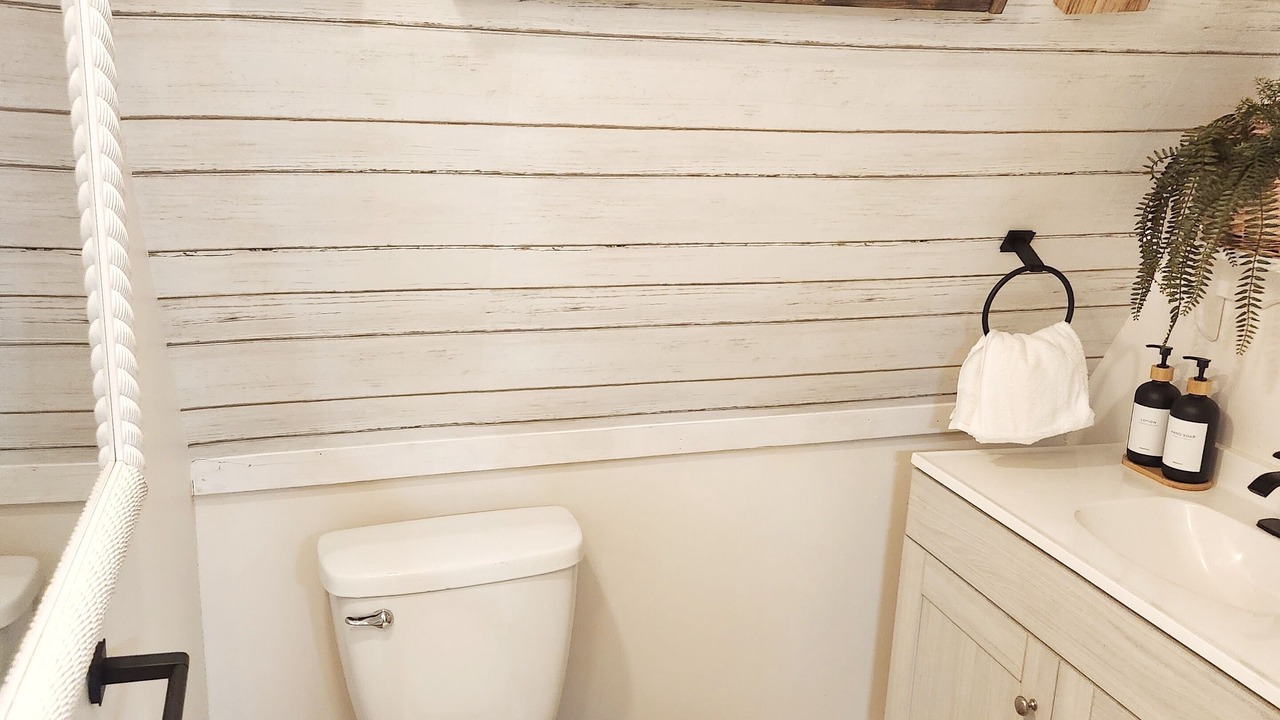 Photo of Bathroom in Sunshine Valley