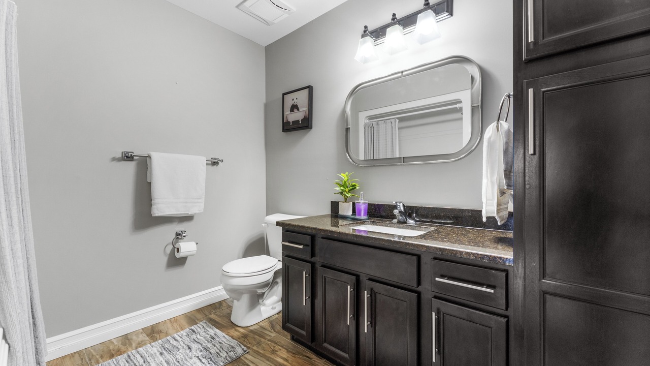 Photo of Bathroom in Amherstburg
